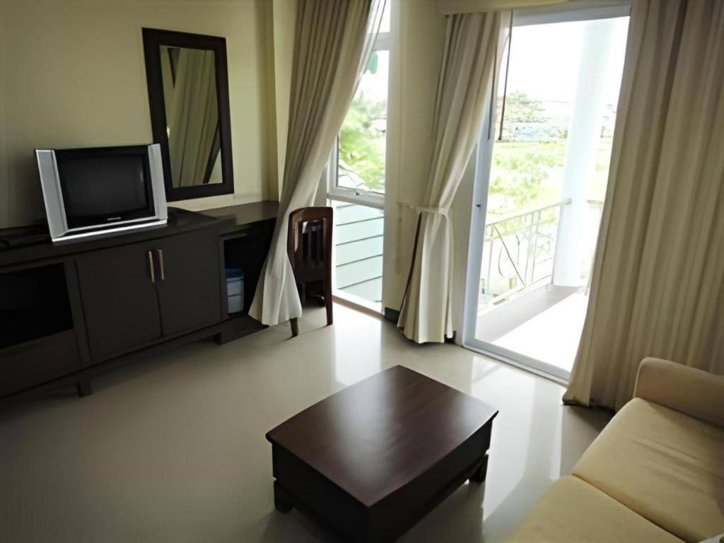 Kasem Garden Hotel Surin Ban Nong Tao Exteriör bild